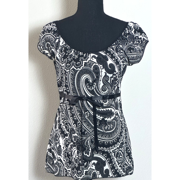 Agenda Tops - Women’s Top By Agenda Black & White Cottage Core Top Size (M)